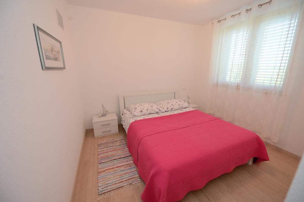 Apartment Mara Petrcane Bilik gambar